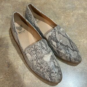 Women’s beast fashion, shoes, size 9